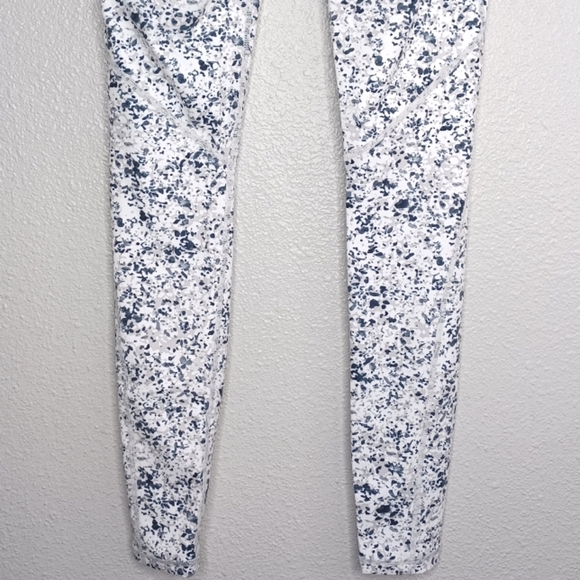 Athleta Abstract Printed Ankle Length Leggings - Picture 7 of 11